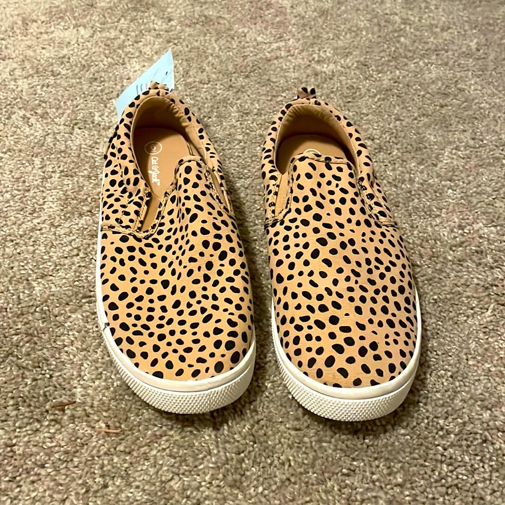 Cat and Jack  slip on New leopard print slip in skater shoes size 6